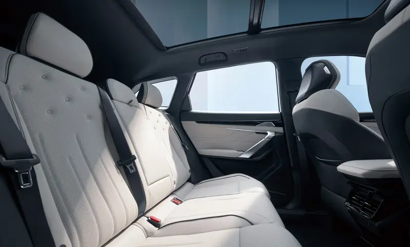 Geely Atlas, интерьер 3