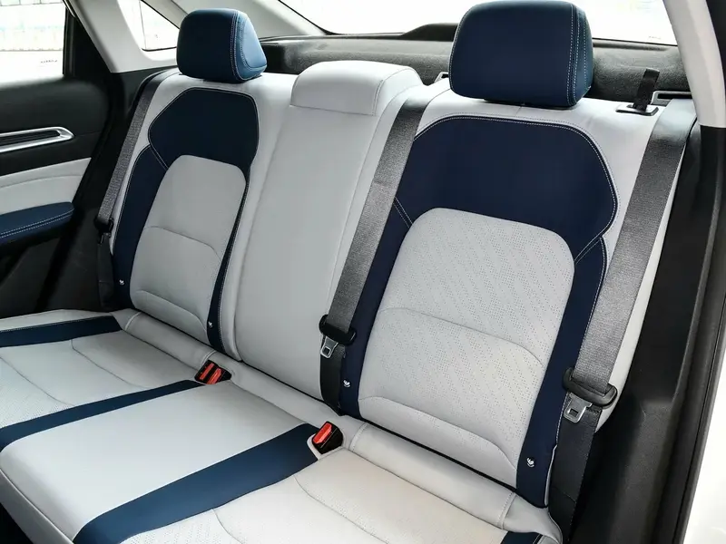 Geely Emgrand, интерьер 2