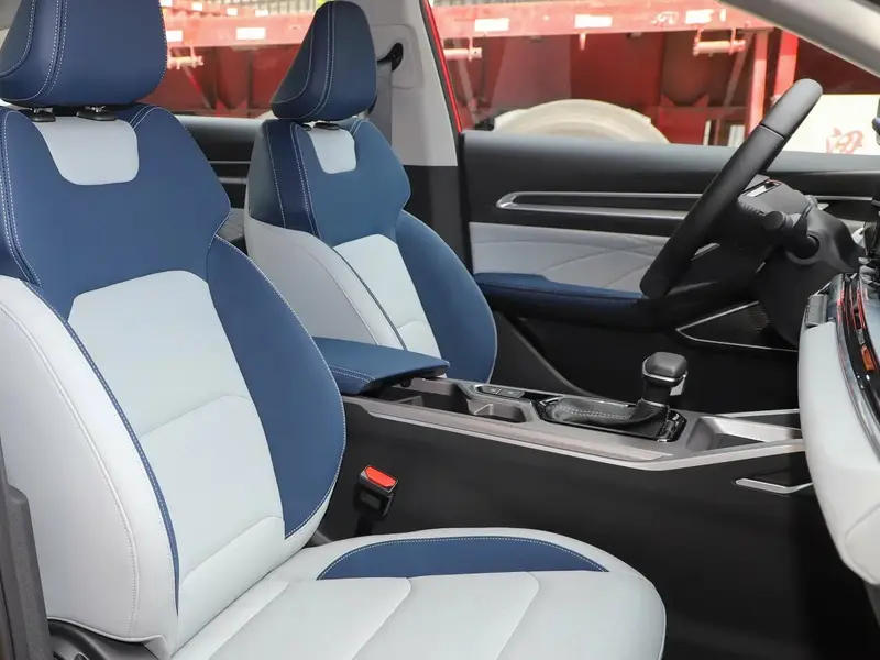 Geely Emgrand, интерьер 3