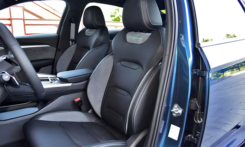 Geely Preface, интерьер 2