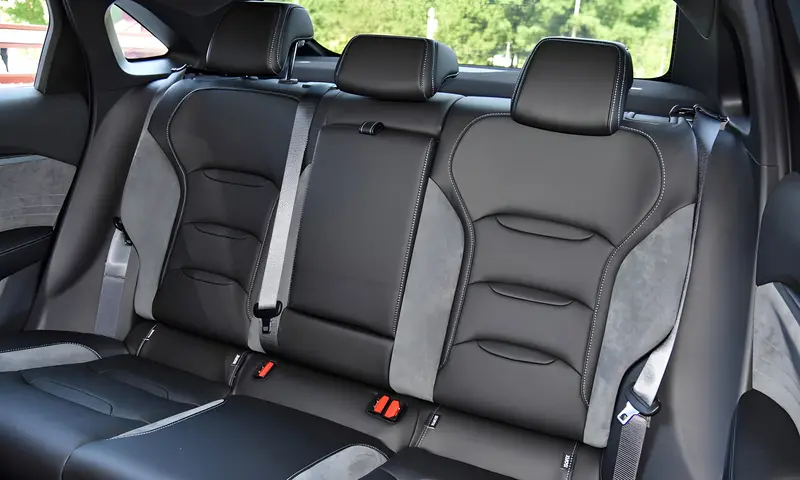 Geely Preface, интерьер 3