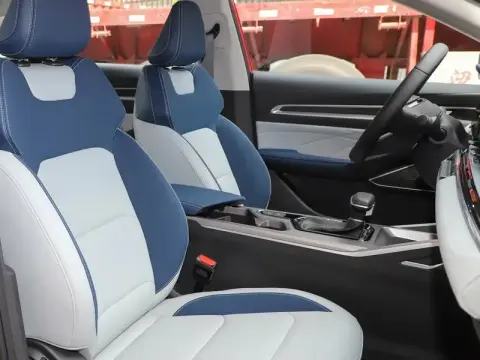 Geely Emgrand — интерьер 3